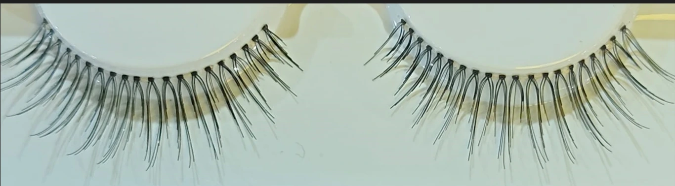 Novelle — Strip Lashes